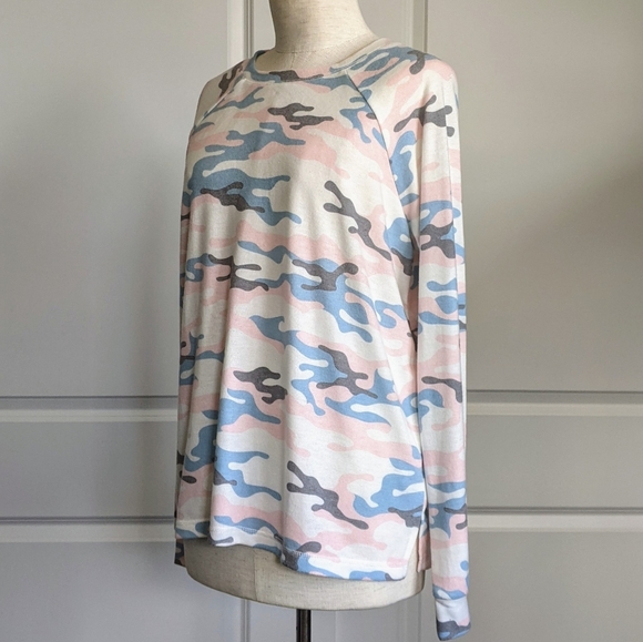 PJ Salvage Pullover Camouflage Print Long Sleeve Brushed Knit Blue Pink L NWT - Picture 10 of 13